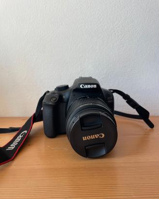 Canon EOS 1300D + obiettivo EF-S 18-55mm f/3.5-5.6
