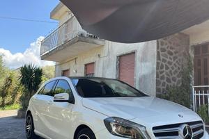 Mercedes-benz classe a180d sport w176 2015