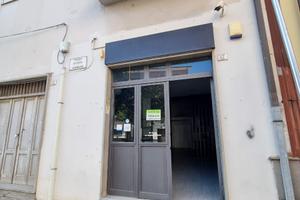 Locale commerciale ristrutturato