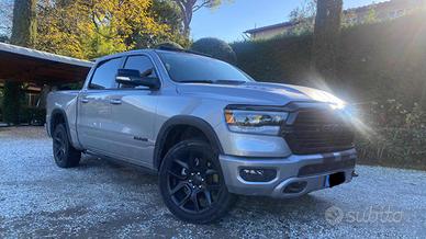 DODGE RAM 1500 LARAMIE night pack