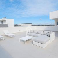 VILLA A SCHIERA D'ANGOLO A LUSCIANO