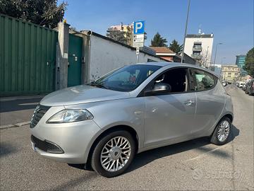 Lancia Ypsilon 1.2 69 CV GPL - euro 6
