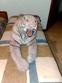 tigre gigante a peluches 