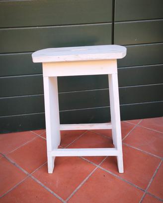 Sgabello in Legno Verniciato Bianco