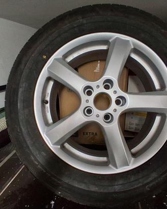 Ruota per suv 225 65 27"