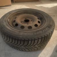 4 cerchi + 2 Gomme invernali con  195/65/15