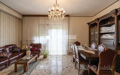 Quadrilocale con garage e cantina