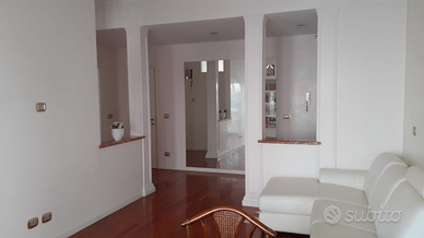 Ampio trilocale luminoso appena ristrutturato