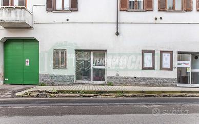 Negozio a Gerenzano Via XX Settembre