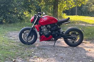Honda Hornet 600 special cafe racer Custom