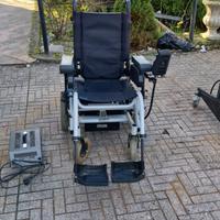 Carrozzina e girello per disabili