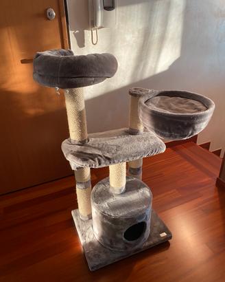 Graffiatoio multipali con cucce