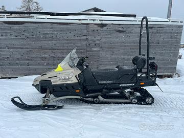 Motoslitta BRP Lynx 1000 - km 7.040