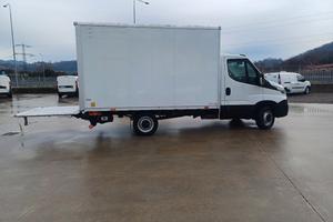 IVECO DAILY CON SPONDA IDRAULICA 