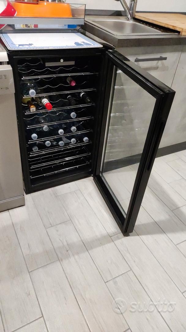 Candy DiVino CWC150EM/N Cantinetta Vino Refrigerata, 41 Bottiglie, Luci a  LED e Trattamento anti UV, Ripiani in Acciaio Inox, Libera Installazione