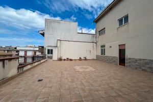 Via Garibaldi, appartamento con grande terrazzo