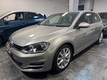 VOLKSWAGEN GOLF 1.6 TDI DSG HIGHLINE