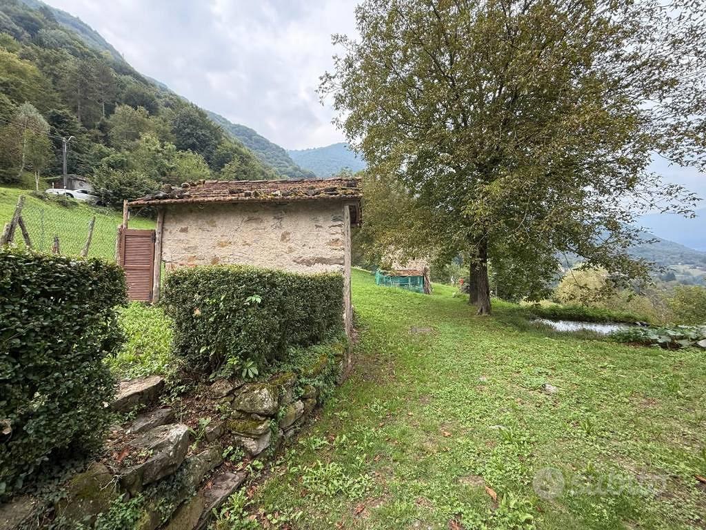 Rustico / Casale di 8585 m² a Parlasco - Vista 4