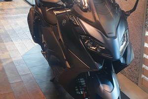 TMAX560 IN GARANZIA UFFICIALE FINO AL 2029!
