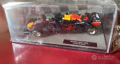 Auto Red Bull RB14 del 2018 Daniel Ricciardo 1:43
