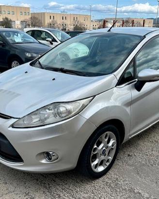 Ford Fiesta 1.4 TDCi 70CV 5 porte Titanium