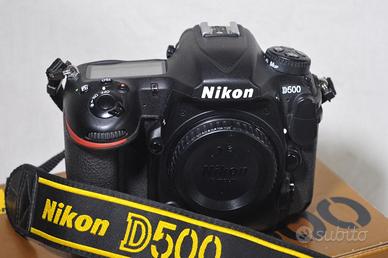 Nikon D500, scatola, libretto istruzioni