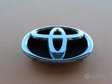 Stemma/Logo paraurti anteriore Toyota Yaris
