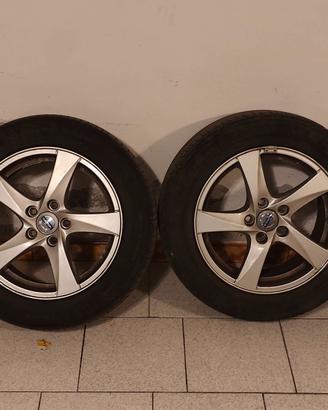 Gomme con cerchi 215/55 r 16