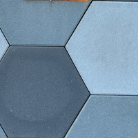 Piastrelle da giardino nuove