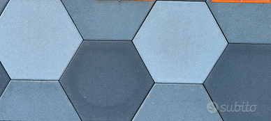 Piastrelle da giardino nuove