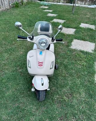 Vespa GTS super elettrica per bambini 