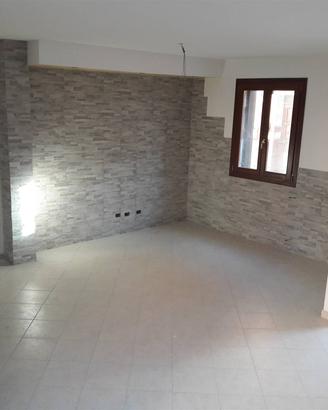 Rif.B404| casa ind. loreo