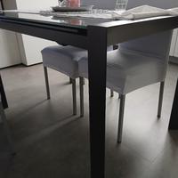 tavolo in vetro