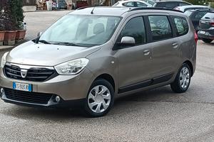 Dacia Lodgy 1.6 benzina/metano km 142.500 pari al 