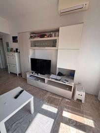 Soggiorno parete attrezzata