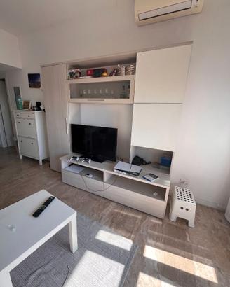Soggiorno parete attrezzata