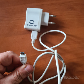 Caricatore caricabatteria ovale