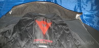 Giacca moto Dainese tg.M 44, leggi annuncio