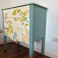 Cassettiera decorata