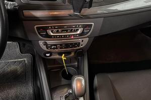 RENAULT MEGANE 
BIANCO PERLATO,
2016 AUTOMATICO 