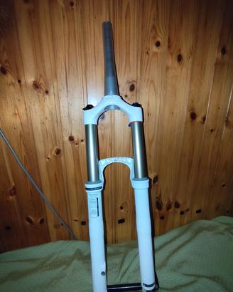 RockShox Revelation RL - Sistema Dual Position