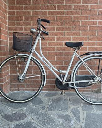 Bici donna Holland freni a tamburo