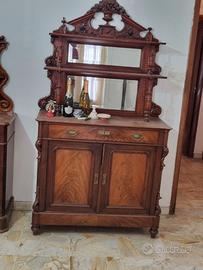 coppia di credenze in legno intagliat 600€ cadauno