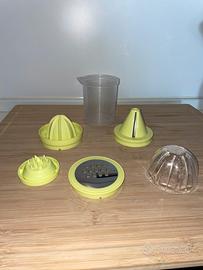 Set da cucina 4in1 - spremiagrumi, grattuggia …
