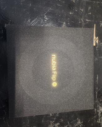 Nubia Flip 5G Nuovo
