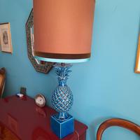 lampada da appoggio in ceramica a forma di ananas