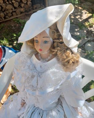bambola porcellana con abito da sposa