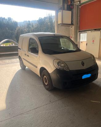 KANGOO AUTOCARRO