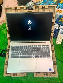 NUOVO HP ProBook 460 G11 155U/16GB/512GB  GARANZIA