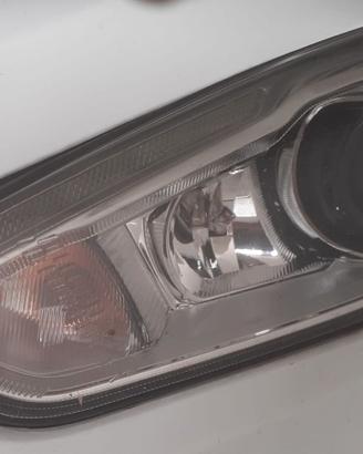 Faro anteriore sinistro Ford Focus sw